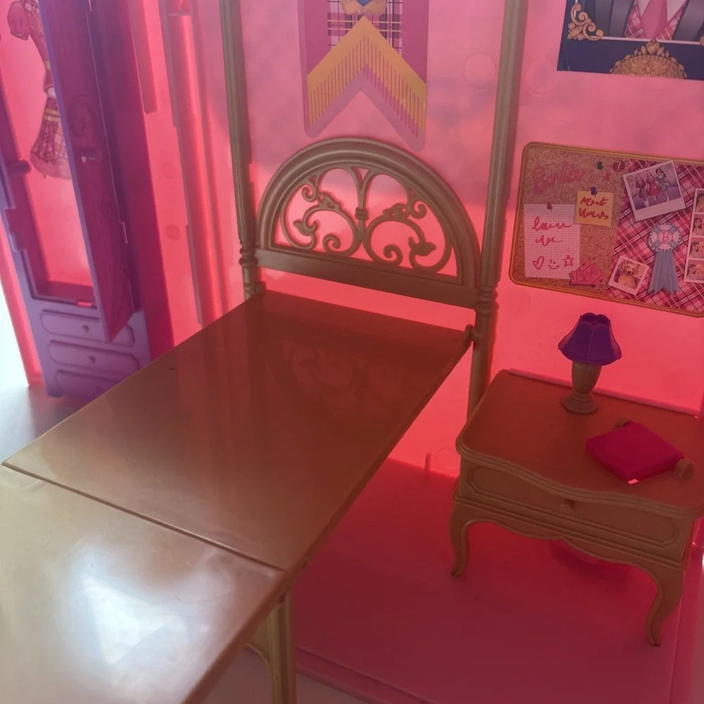 Barbie Princess Charm School Playset Doll House